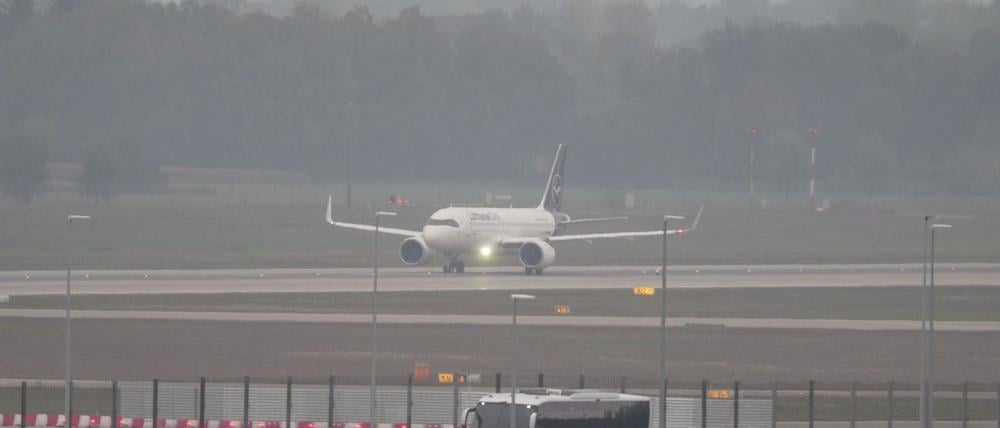 Am Morgen wurde der Flugbetrieb wieder aufgenommen.