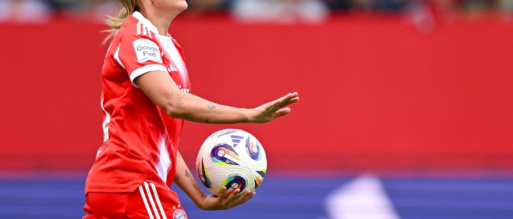 Flach spielen, hoch gewinnen: Bayerns Georgia Stanway.