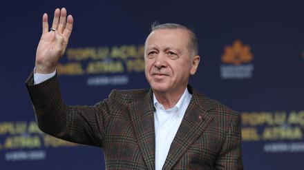 Um das Amt des türkischen Präsidenten Recep Tayyip Erdogan ist ein Machtkampf ausgebrochen.