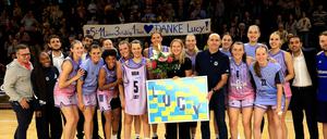 Fans und frühere Mitspielerinnen bereiteten Lucy Reuß einen großen Abschied. 