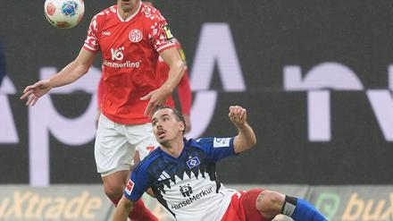 Spieler des Spiels: HSV-Doppeltorschütze Rayan Philippe (r)