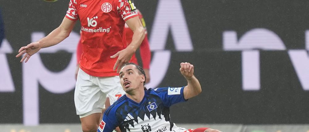 Spieler des Spiels: HSV-Doppeltorschütze Rayan Philippe (r)