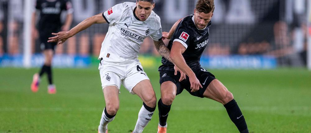 Gladbach und Freiburg lieferten sich packende Zweikämpfe.