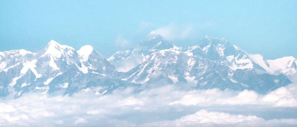 In Zeltlagern am Mount Everest sollen mehrere hundert Personen festsitzen. (Archivfoto)