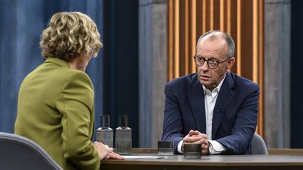 Bundeskanzler Friedrich Merz in der ARD-Sendung „Caren Miosga“. 