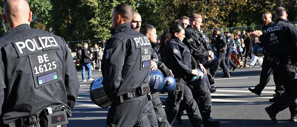Die Berliner Polizei will zum zweiten Jahrestag des Hamas-Massakers in Israel stärker präsent sein. (Archivbild)