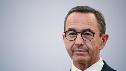 Innenminister Retailleau probt den Aufstand