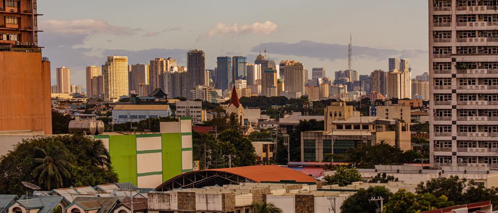 Blick auf Quezon City, ein der eingemeindeten Metropolen von Manila, der Hauptstadt der Philippinen.