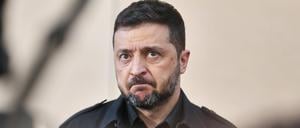 Wolodymyr Selenskyj gibt beim Treffen der Europäischen Politischen Gemeinschaft ein Statement ab.
