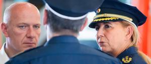 Die Berliner Polizei braucht nach Ansicht des Regierenden Bürgermeisters Kai Wegner (CDU) mehr Befugnisse, um die Freiheit zu verteidigen. (Archivbild)