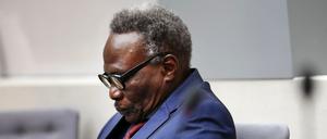 Ali Muhammad Ali Abd-Al-Rahman, auch bekannt unter dem Kampfnamen Ali Kushayb, nimmt am 6. Oktober 2025 an seiner Urteilsverkündung vor dem Internationalen Strafgerichtshof (IStGH) in Den Haag teil.