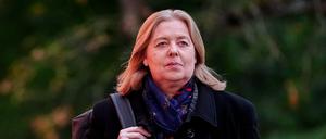 Bärbel Bas (SPD), Bundesministerin für Arbeit und Soziales und SPD-Parteivorsitzende, kommt zur Klausurtagung des Bundeskabinetts (Archivbild).