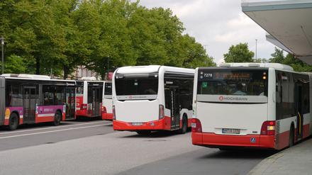 Weniger Fahrgäste in Bussen und Bahnen als vor Corona. (Archivbild)