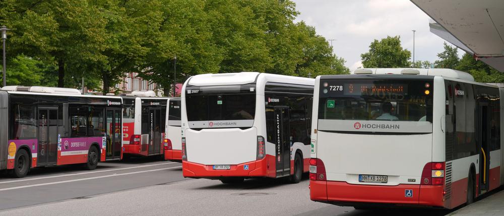 Weniger Fahrgäste in Bussen und Bahnen als vor Corona. (Archivbild)