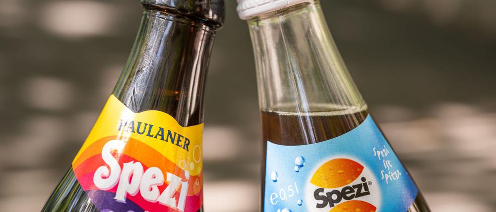 Spezi von Paulaner und Riegele. Eine Einigung der Brauereien ebnet Paulaner den Weg ins Ausland. (Illustration)