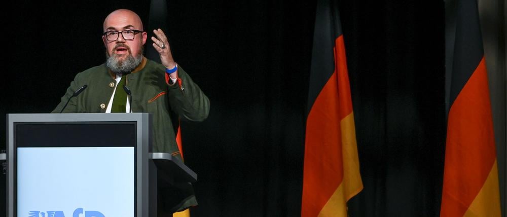 Zu Ehren Putins in der russischen Botschaft: Hans-Thomas Tillschneider, stellvertretender AfD-Landesvorsitzender von Sachsen-Anhalt, bei einer Rede im Mai dieses Jahres.