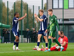 Jeremy Dudziak (links) stand am Mittwoch im Testspiel gegen Wolfsburg 90 Minuten für Herthas Profis auf dem Platz. 