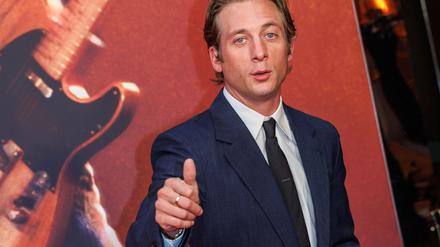 Jeremy Allen White stellte in Berlin den neuen Film über Bruce Springsteen vor. 