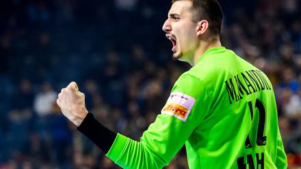 Magdeburgs Torwart Matej Mandic wurde nach der Pause zum Rückhalt. (Archivbild)