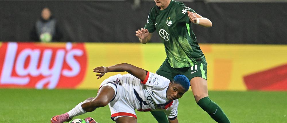 Voller Einsatz für den VfL Wolfsburg: Alexandra Popp (r).
