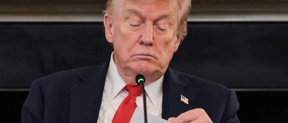 Trump mit Rubios Zettel
