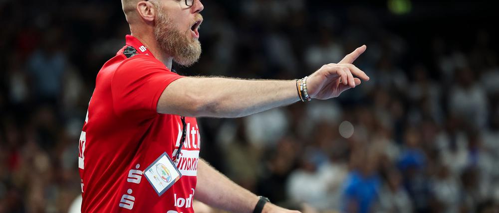 Trainer Ales Pajovic und die SG Flensburg-Handewitt empfangen den THW Kiel zum 113. Landesderby.