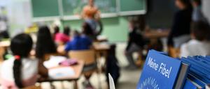 Bürokratieabbau für Lehrkräfte soll Entlastung an Brandenburgs Schulen bringen. (Symbolbild)