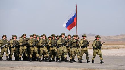 Almaty / Kazakhstan - 10.01.2018 : Military tactical exercises. Soldiers of the armed forces and The Russian flag