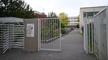 Eingang zum Campus der Rütli-Schule in Berlin.