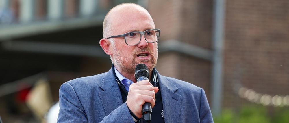 Sören Link (SPD), Oberbürgermeister der Stadt Duisburg, fordert mehr Maßnahmen gegen Sozialleistungsmissbrauch auf Bundesebene.