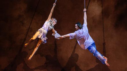 Szene aus der Show „Alizé“ des Cirque du Soleil