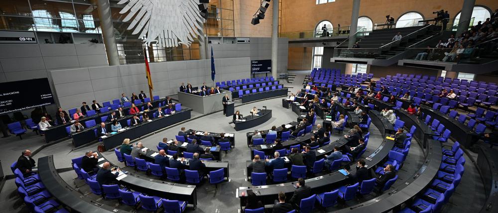Die Berliner Staatsanwaltschaft hat Anklage erhoben gegen einen früheren SPD-Bundestagsabgeordneter wegen Betruges. (Symbolbild)