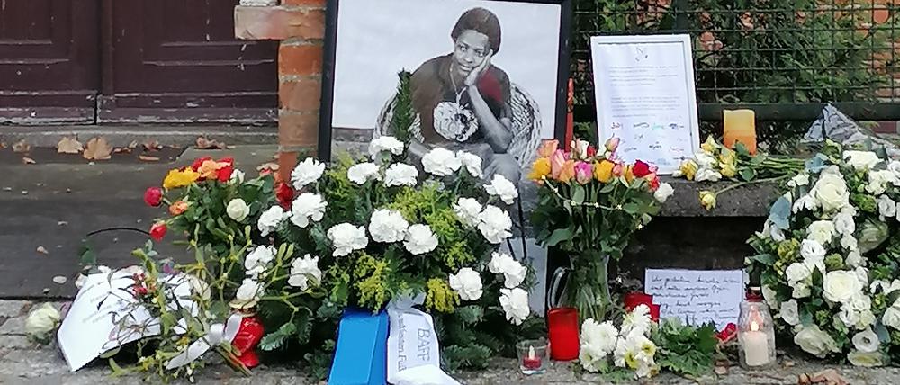 Gedenkveranstaltung des Vereins Opferperspektive für Amadeu António in Eberswalde, der im November 1990 von einem Mob bewaffneter Neonazis brutalst verprügelt wurde und an den schweren Verletzungen starb.