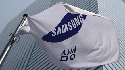 Samsung soll nach dem Willen von Geschworenen mehr als 445 Millionen Dollar wegen Patentverletzungen zahlen. (Archivbild)