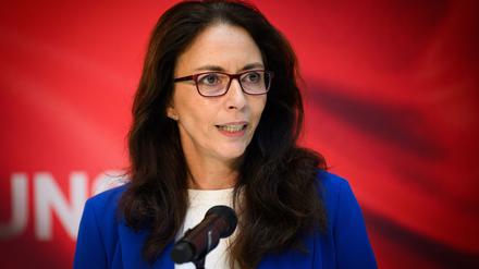 Yasmin Fahimi, Vorsitzende des Deutschen Gewerkschaftsbundes (DGB), äußert sich anlässlich der DGB-Bundesvorstandsklausur in der DGB-Zentrale.