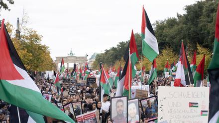 Protesters gather in Berlin to demand justice for civilians in Gaza B