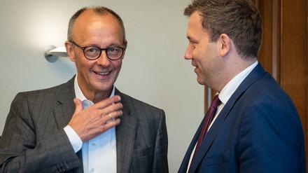 Friedrich Merz, Bundeskanzler, Lars Klingbeil, Vizekanzler und Bundesinnenminister von links.