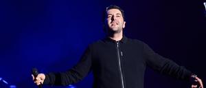 Nach der Absage eines Konzerts im Rahmen einer Ausstellung des Satirikers Jan Böhmermann hat sich nun auch der Rapper Chefket geäußert. (Archivbild)