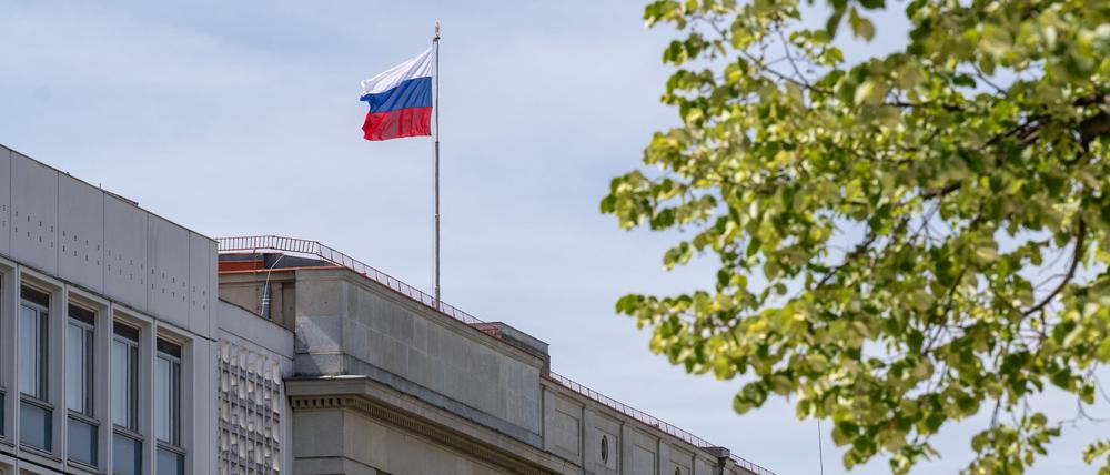 Die russische Botschaft befindet sich in der Straße Unter den Linden in Berlin-Mitte.
