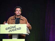 Neuer Grüne-Jugend-Chef Luis Bobga: Instagram-Fotos von polizeikritischen Pullovern? „Schauen wir mal“