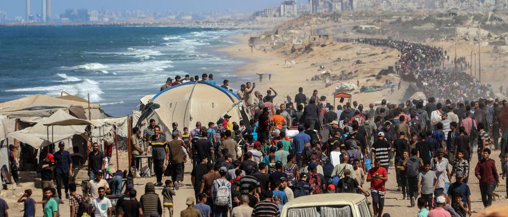 Im Gazastreifen schweigen seit Freitagmittag die Waffen. 