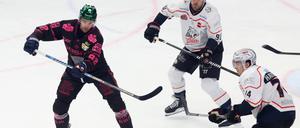 Marcel Noebels (l.) war zum ersten Mal seit dem zweiten Spieltag wieder dabei.