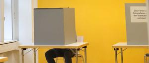 Wahl Stichwahl Potsdam Wahlkabine Abstimmung Oberbürgermeister OB-Wahl