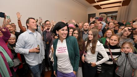Wahlparty im Haus der Frauen. 
