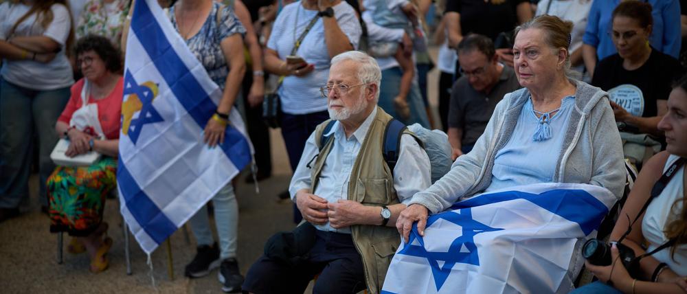 In Israel wird mit Bangen auf die Rückkehr der letzten Geiseln gewartet. 