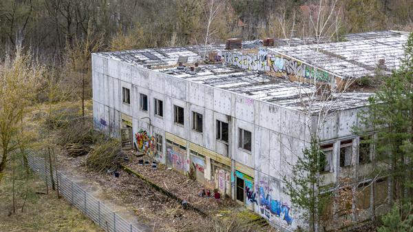 Die ehemalige Kaserne Hessenwinkel in Berlin-Rahnsdorf steht seit Jahrzehnten leer