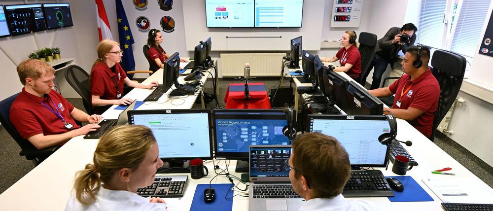 Weltweit simulieren zwei Wochen lang 17 Teams einige Bedingungen einer Mars- und Mondmission. Das Projekt wird in Wien vom Österreichischen Weltraum Forum koordiniert.