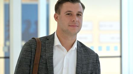 Ein Auftritt des AfD-Landtagsabgeordneten Jean-Pascal Hohm bei einer RBB-Talksendung zum Erstarken der AfD löst in Bad Freienwalde Kritik aus.