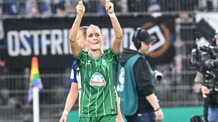 Werder-Spielerin Medina Desic hat sich öffentlich für diese Plakataktion nach dem Derby gegen den HSV entschuldigt.