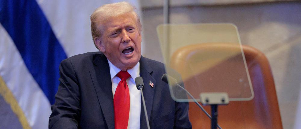 Donald Trump spricht am 13. Oktober in der Knesset.
